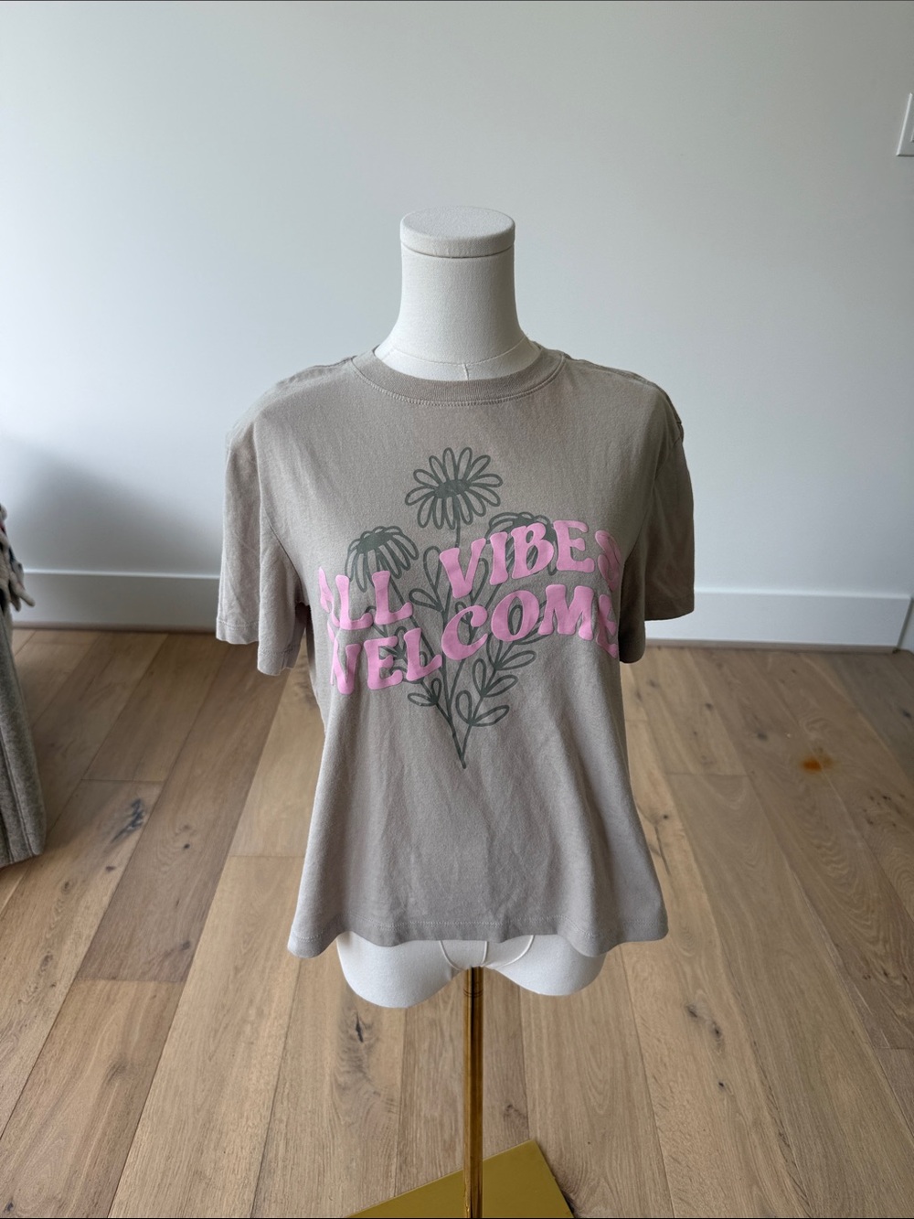 Women's Taupe Graphic Tee with Pink 'All Vibes Welcome' Logo